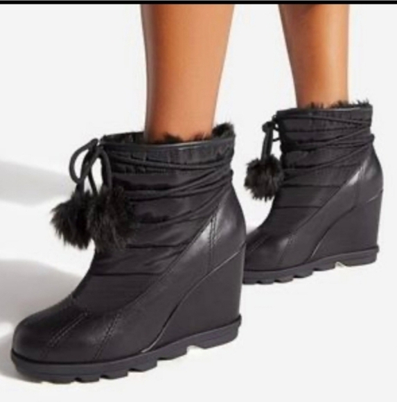 NWOT Shoe dazzle ERTHA faux Fur Lined Boots! 10 - Picture 1 of 8